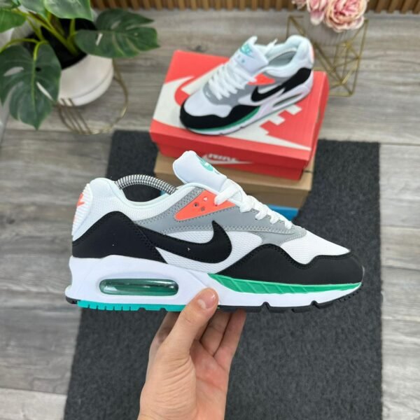 NIKE CORRELATE NEGRA VERDE