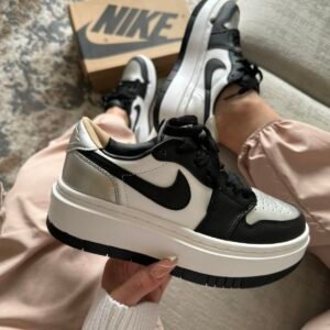 NIKE COURT NEGRA BLANCA