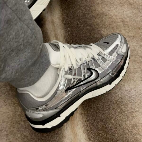 NIKE P6000 GRIS NEGRA