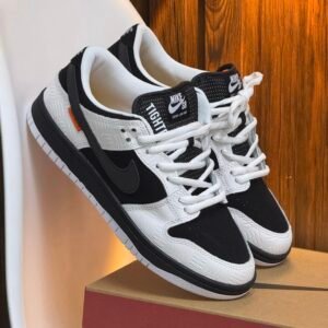 NIKE SB DUNK NEGRA BLANCA LOW