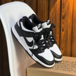 NIKE SB DUNK PANDA