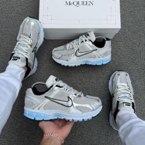 NIKE VOMERO GRIS AZUL