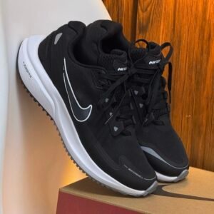 NIKE ZOOM X NEGRA BLANCA