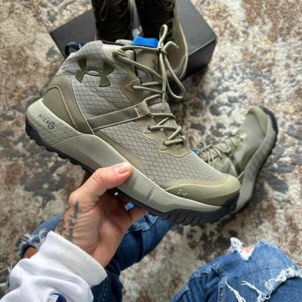 UNDER ARMOUR VERDE